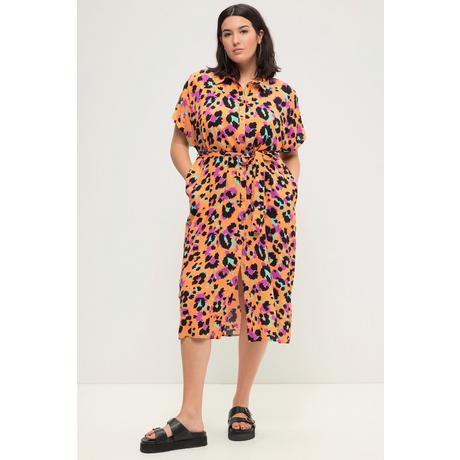 Studio Untold  Robe-chemisier oversized longueur midi, motif léopard coloré et ceinture à nouer 