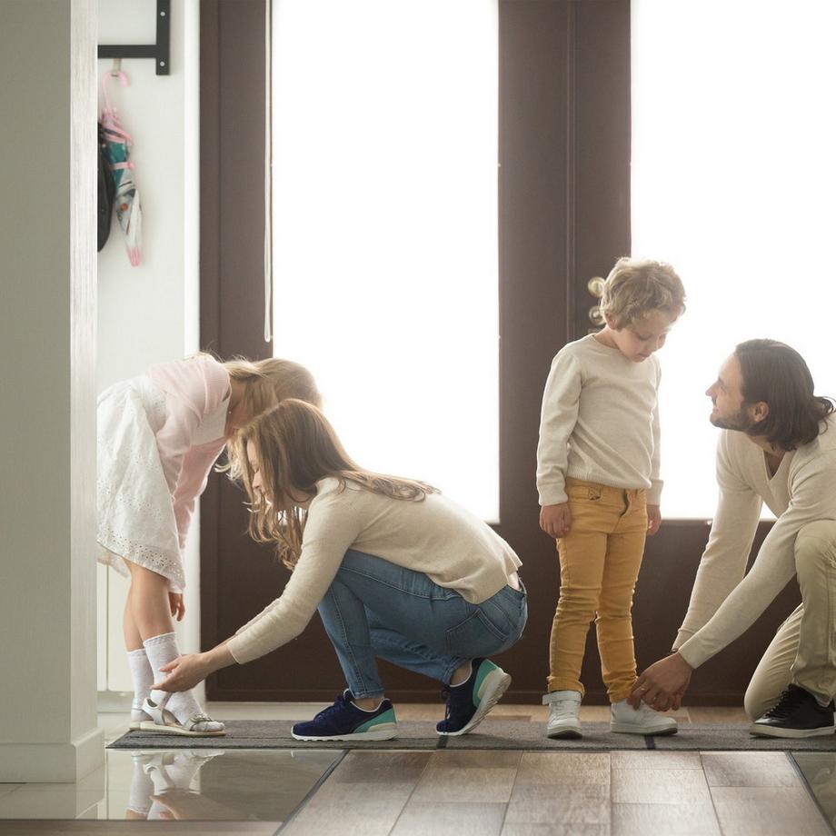 Northix Kleiderständer mit Ablage  