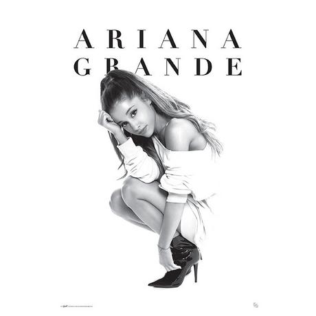 GB Eye Poster - Gerollt und mit Folie versehen - Ariana Grande - Posieren  