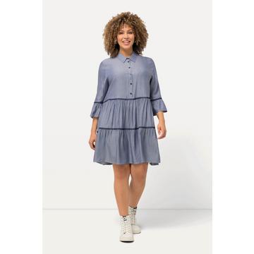 Abito dal taglio svasato con ricami, colletto da camicia e maniche a 3/4