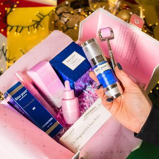 âme pure  I'M ALWAYS BY YOUR SIDE Coffret cadeau: sérum pour le visage, crème hydratante anti-âge, kit de microneedling 