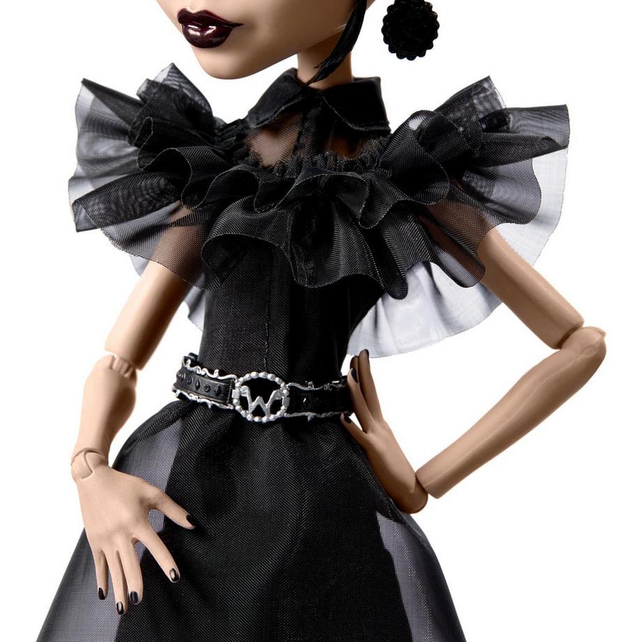 Mattel  Monster High Puppe Rave'N Wednesday im schwarzem Gothic-Kleid 
