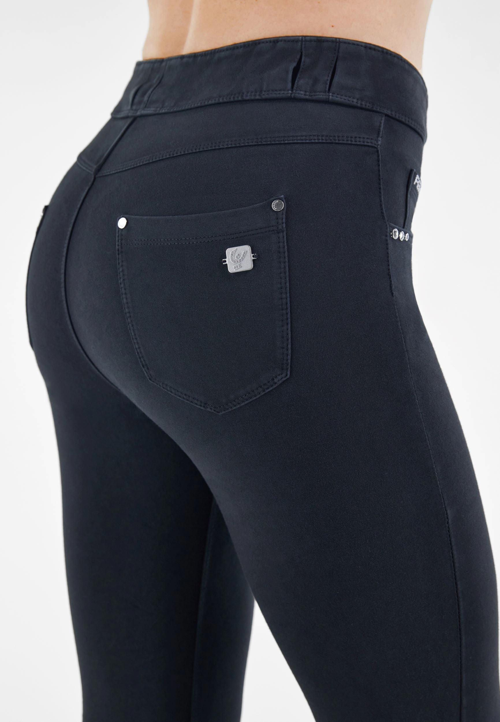 Image of N.o.w.® Pants 7/8 Unisex Schwarz M