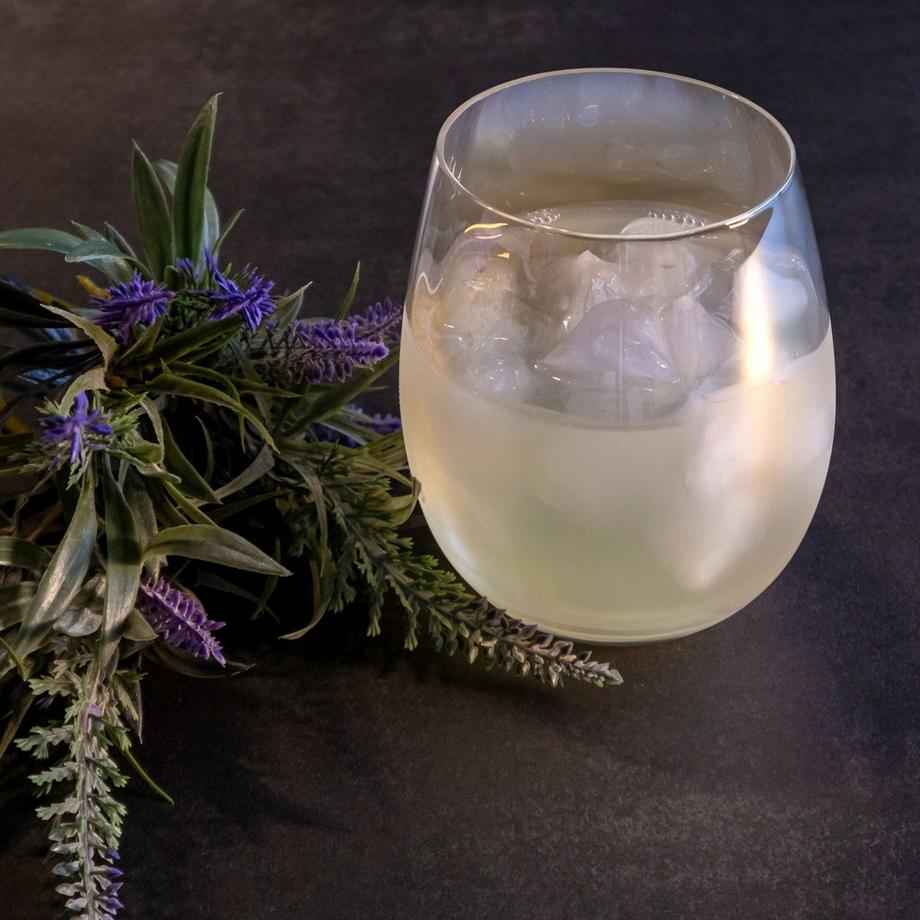 Intirilife 2x Verre à Boire avec Reflets Arc-en-ciel et Forme Ondulée  