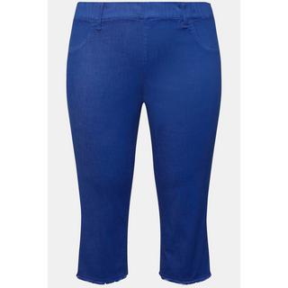 Ulla Popken  Pantaloni Capri a 7/8 modello Sienna in tessuto elasticizzato con orli sfrangiati e taglio della gamba aderente 