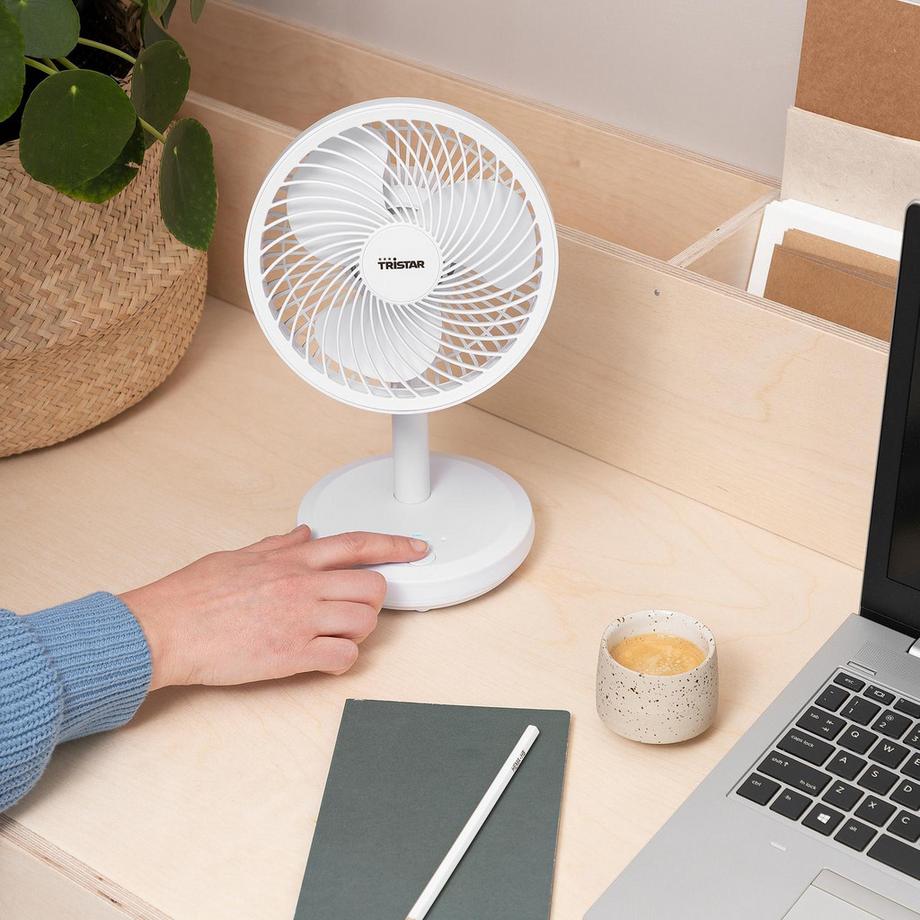Tristar Wiederaufladbarer Tischventilator Weiß  
