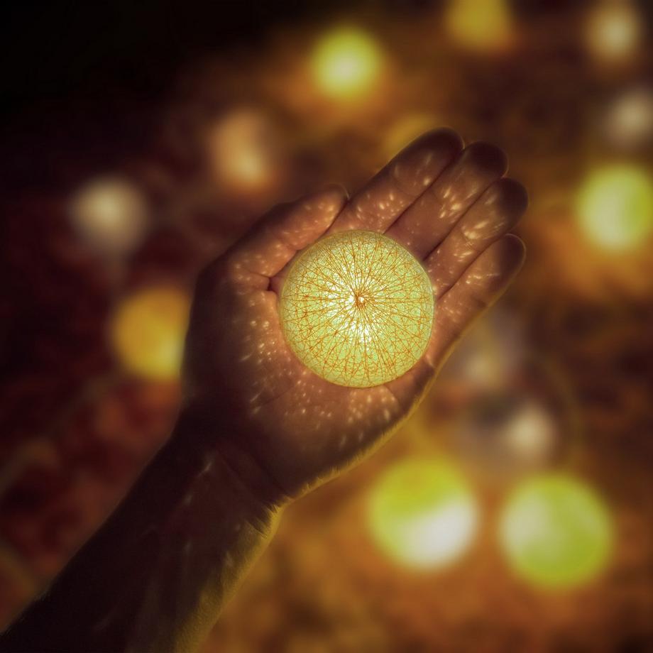 B2X LED Lichterkette mit 10 Kugeln  