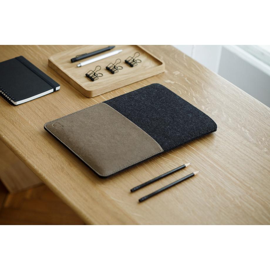 Oakywood  Felt MacBook Sleeve - MacBook Hülle - aus Merinowollfilz gefertigt - MacBook Pro 