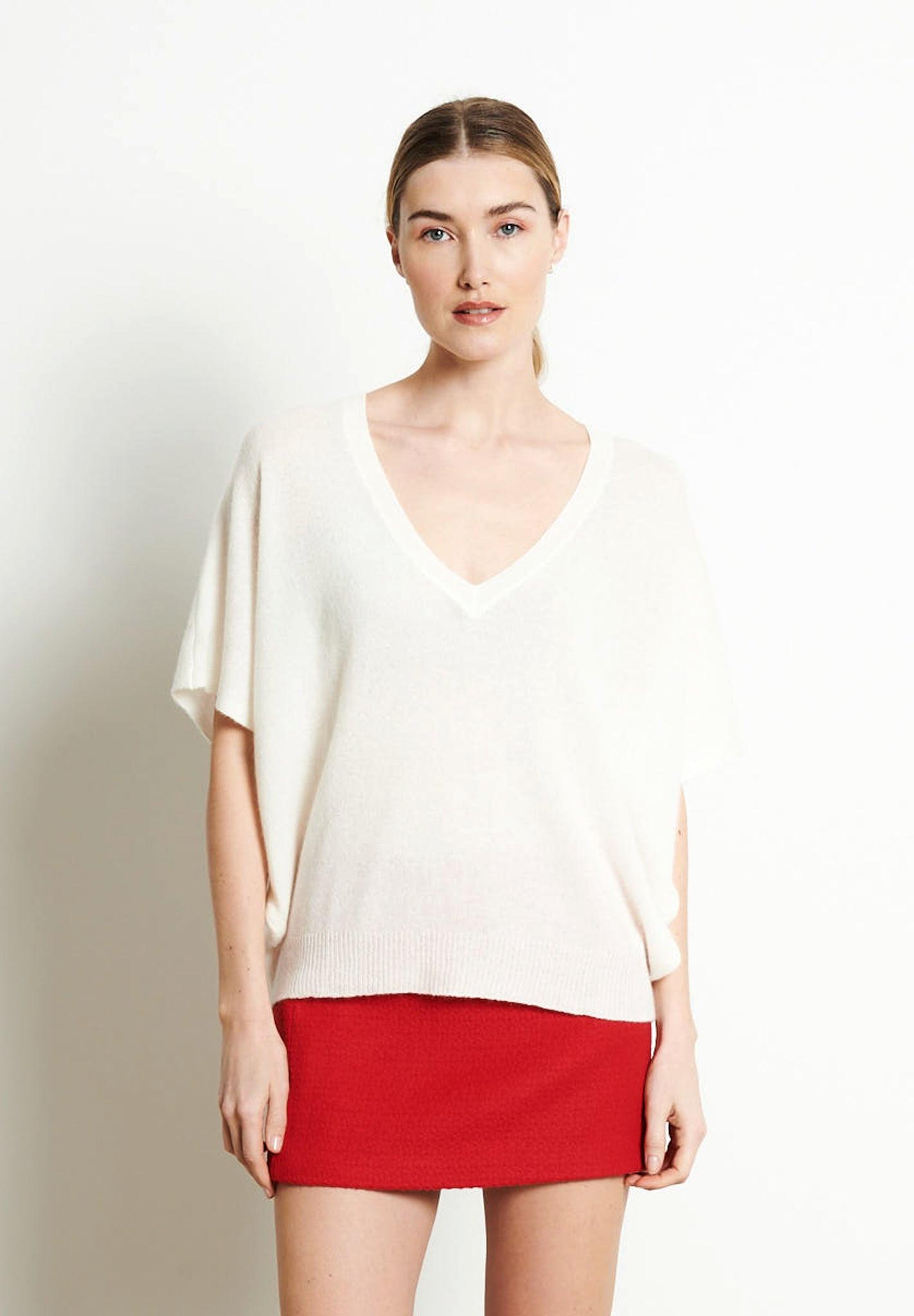 Studio Cashmere8  RIA 25 T-shirt con scollo a V, maniche a pipistrello - 100% cashmere 