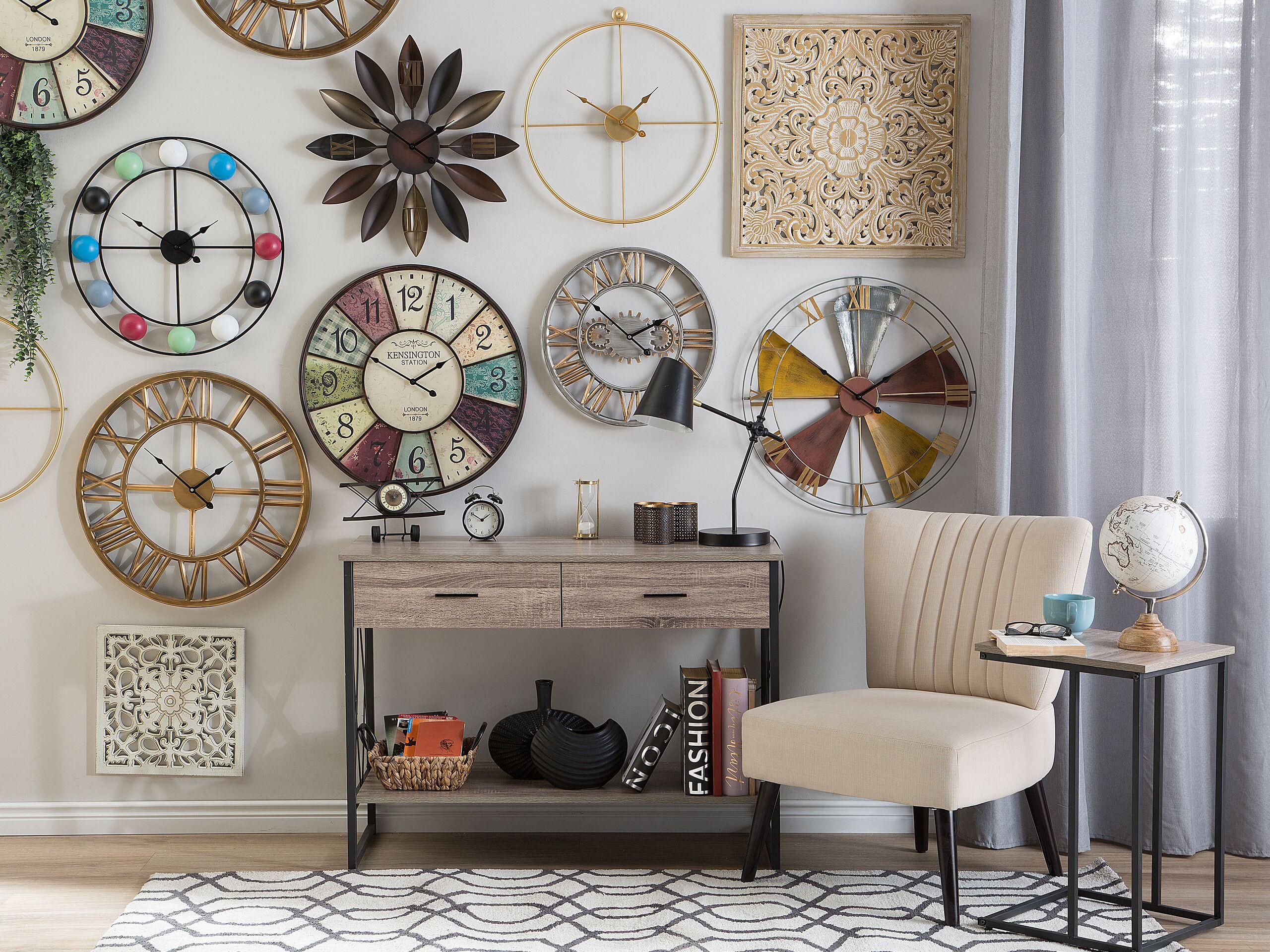 Beliani Wanduhr aus Eisen Industriell NOTTWIL  