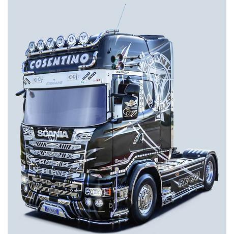 Italeri  Camion SSCANIA R730 Streamline Show 1:24 