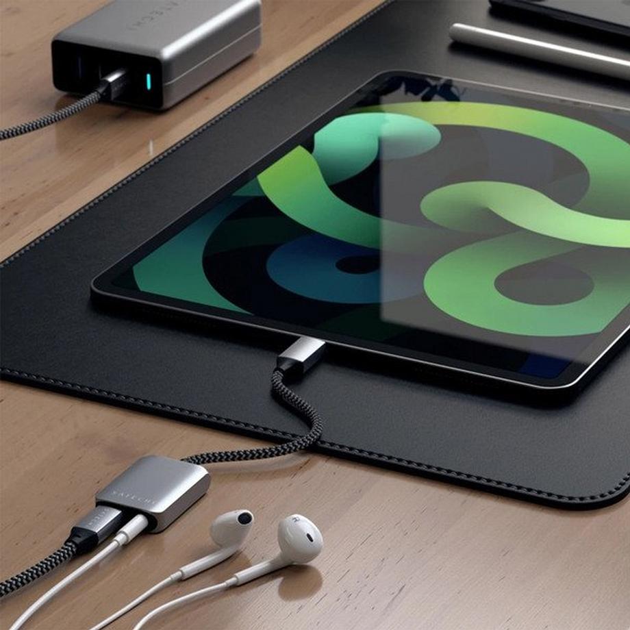 SATECHI  Adattatore da USB a USB-C + Jack 3,5 mm 