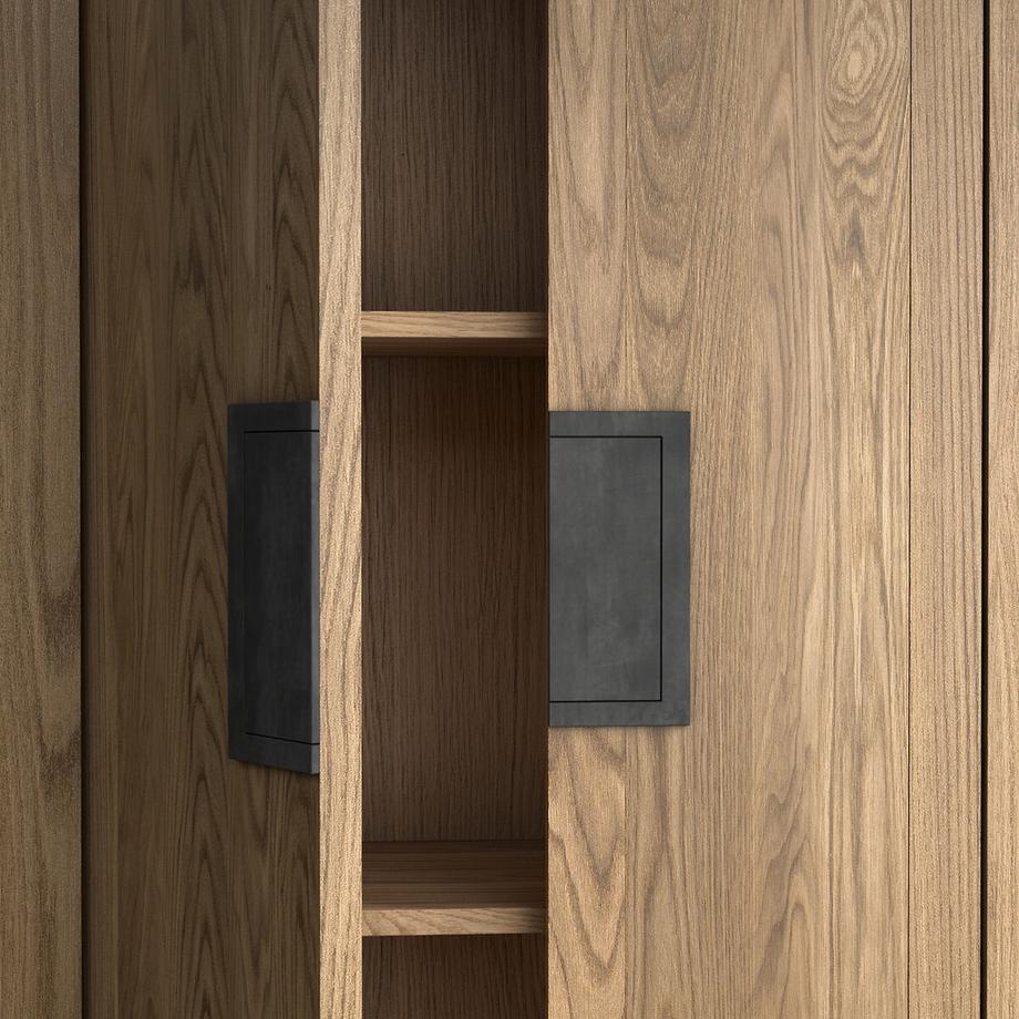 AM.PM Chinesischer Schrank aus massiver Eiche und Furnier  