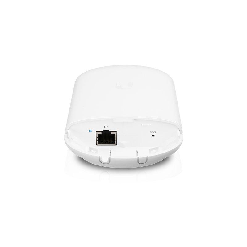 UBIQUITI  NanoStation 5AC Loco Power over Ethernet (PoE) 