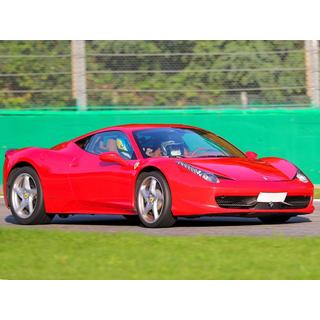 Smartbox  1 tour au volant d'une Ferrari 458 Italia sur le circuit de Vairano - Coffret Cadeau 