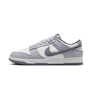 NIKE  Dunk Low SE Light Carbon 