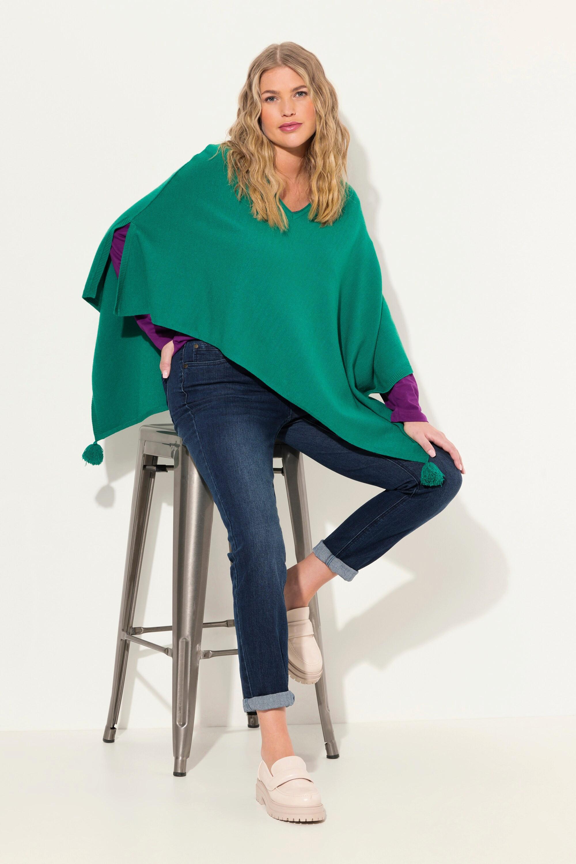 Ulla Popken  Poncho di maglia smanicato con orlo a punta, nappe e scollo a V 