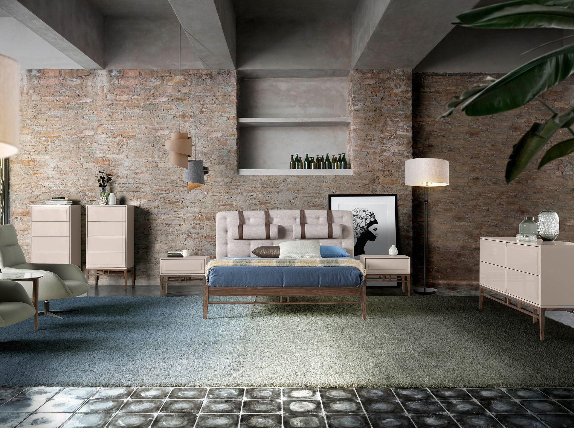 ANGEL CERDA Anrichte in Beige und Nussbaumholz  