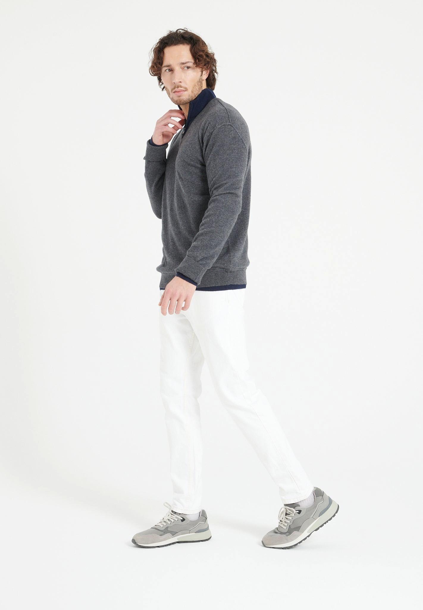 Studio Cashmere8  LUKE 11 Maglione con scollo a V - 100% cashmere 