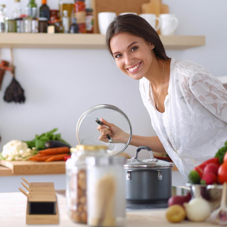 B2X  Gewürzbehälter mit Löffel und Deckel 