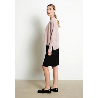 Studio Cashmere8  RIA 3 Maglia profonda oversize con scollo a V - 100% cashmere 