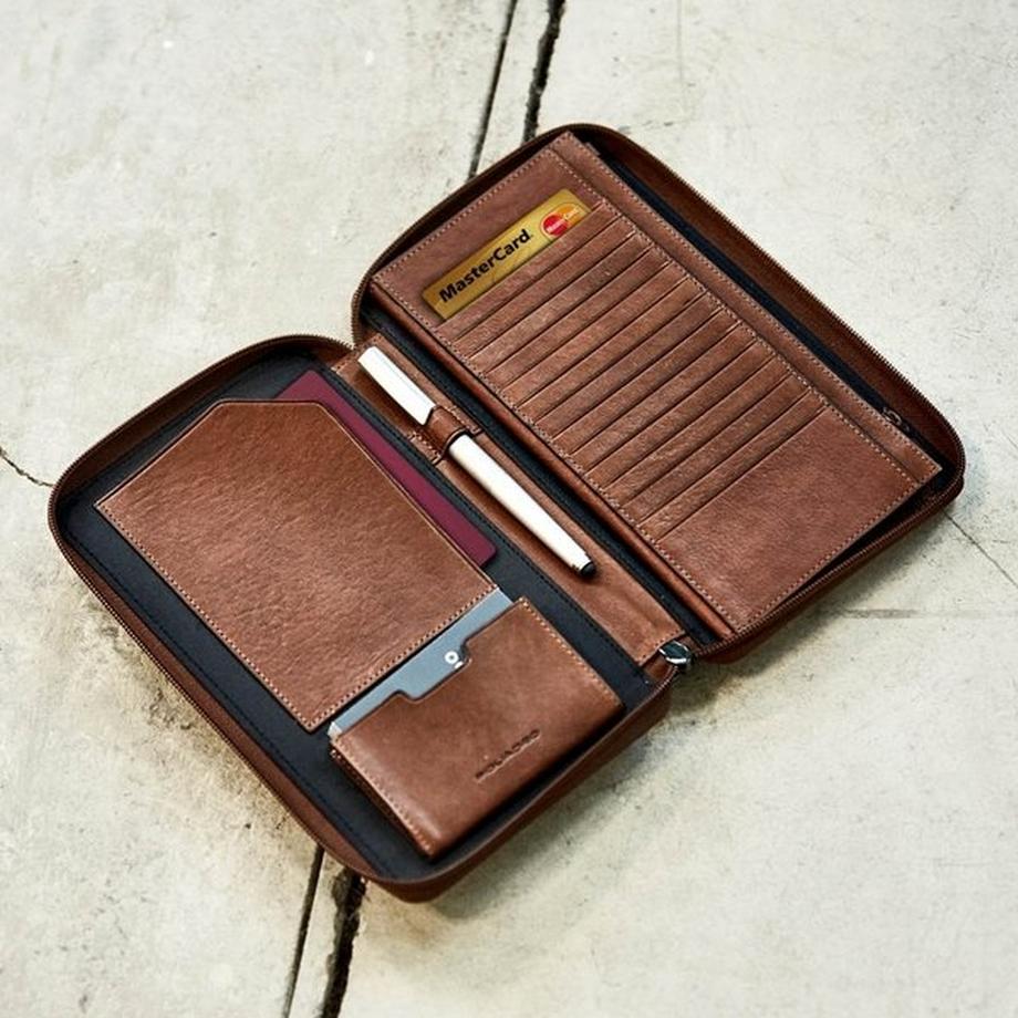 Piquadro Black Square Reisedokumententasche mit Kreditkartenfächern  