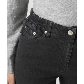 Damart  Jean 5 poches extensible, coupe droite. 