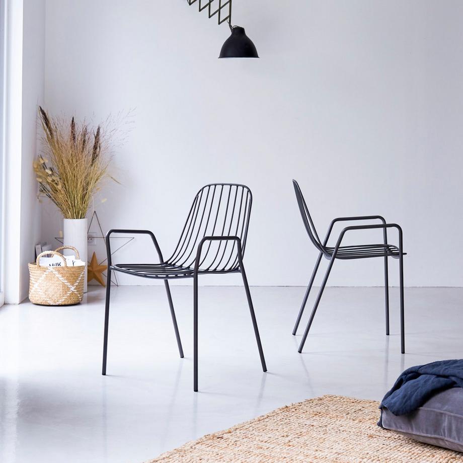 Tikamoon Lehnstuhl aus Metall dark grey Arty  