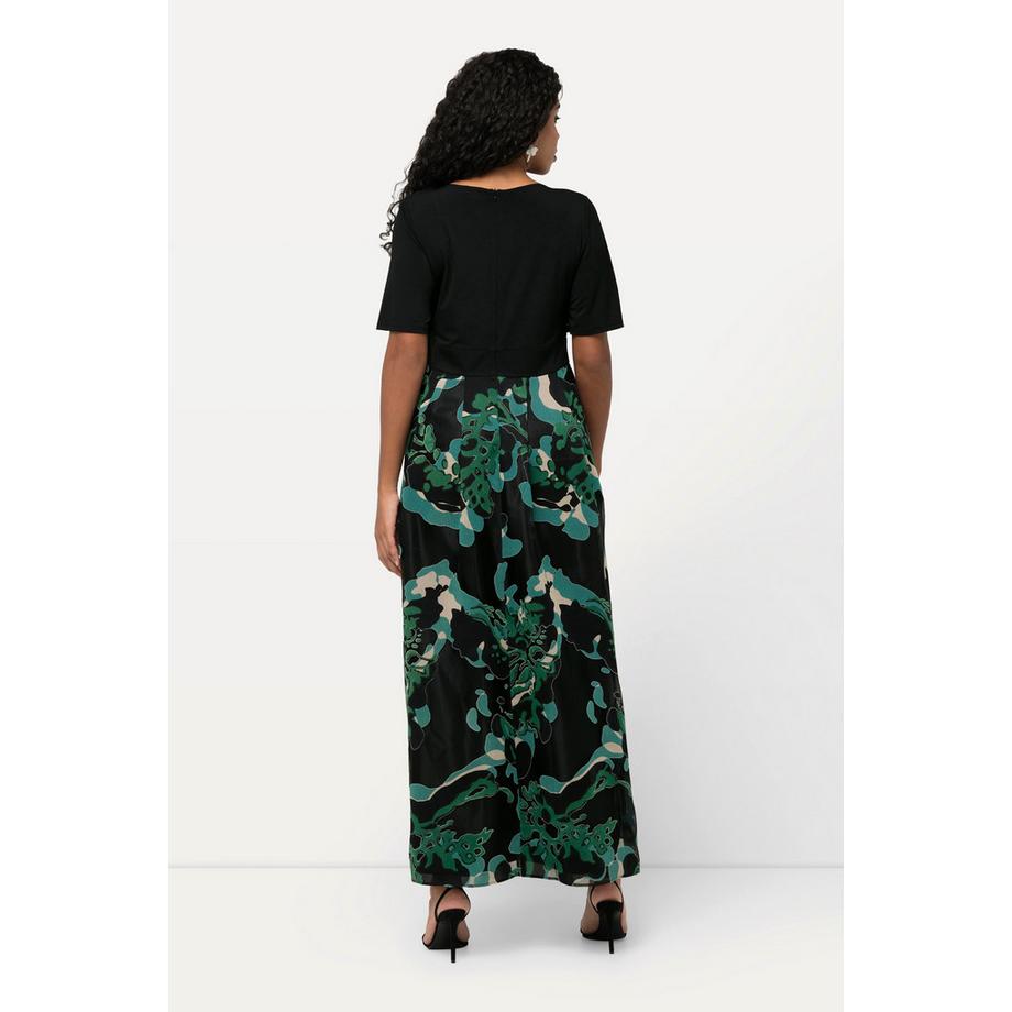 Ulla Popken Robe Maxi Dévorée Coupe Trapèze Décolleté en V Manches Courtes  