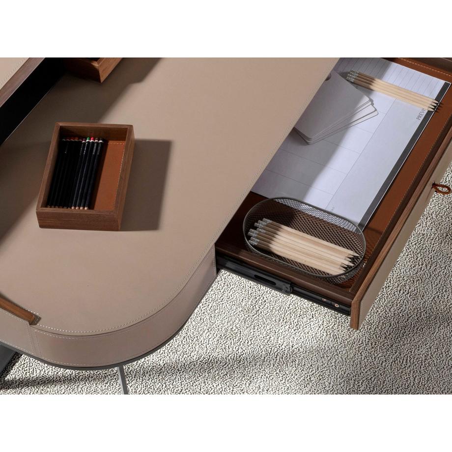 ANGEL CERDA Schminktisch aus Kunstleder, Nussbaum undem Stahl  