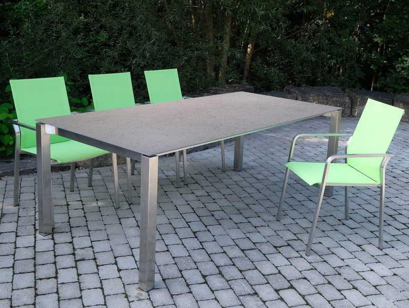 mutoni Table de jardin Nevio 20 gris moucheté 150-210x90  