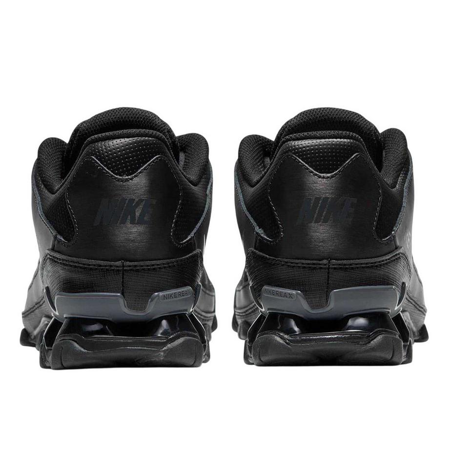 NIKE Reax 8 Tr Baskets  