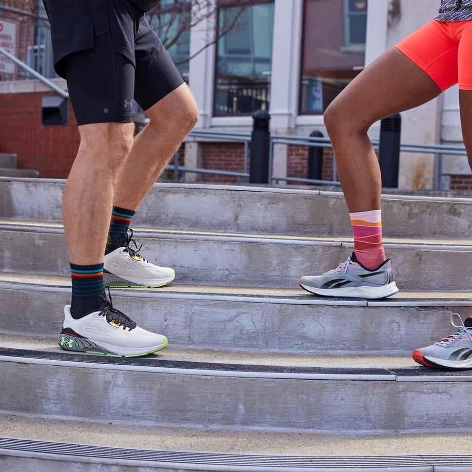 Darn Tough Vermont  Calze Lunghe Ultra Leggere Running Anti Vesciche in Lana Merino 