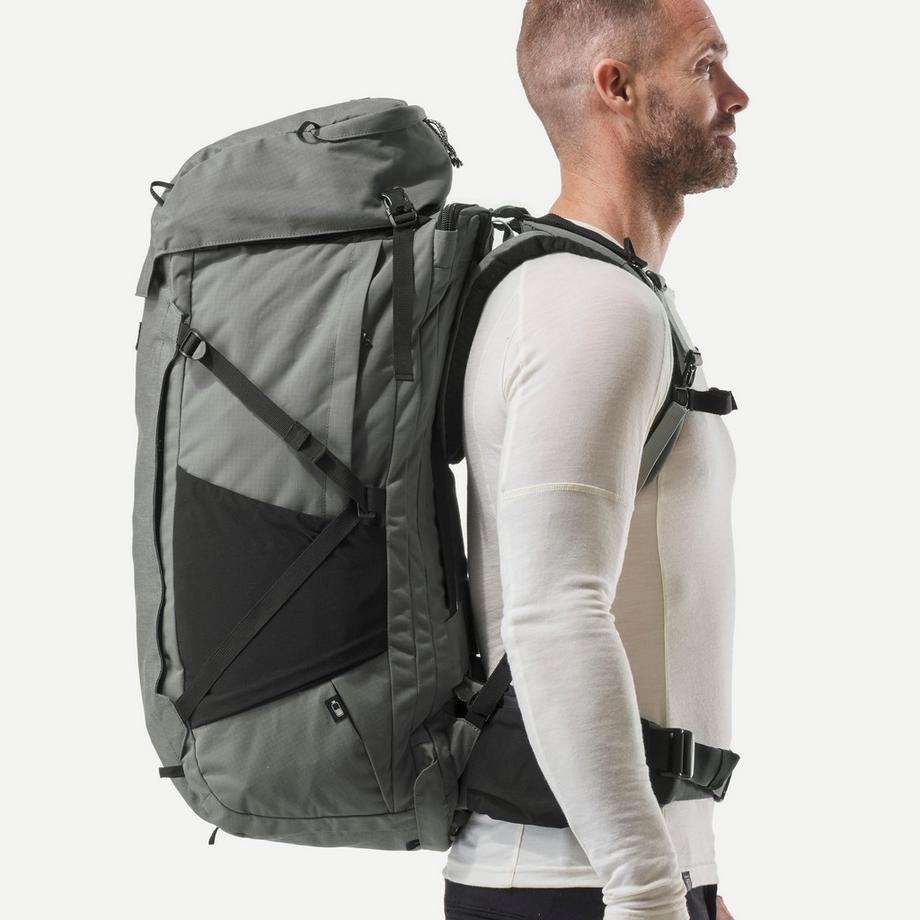 FORCLAZ TRAVEL 900 Rucksack  