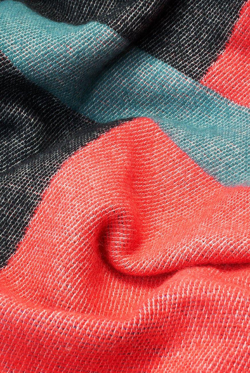 ZigZagZurich "Bauhaused" Couverture en laine par Michele Rondelli  