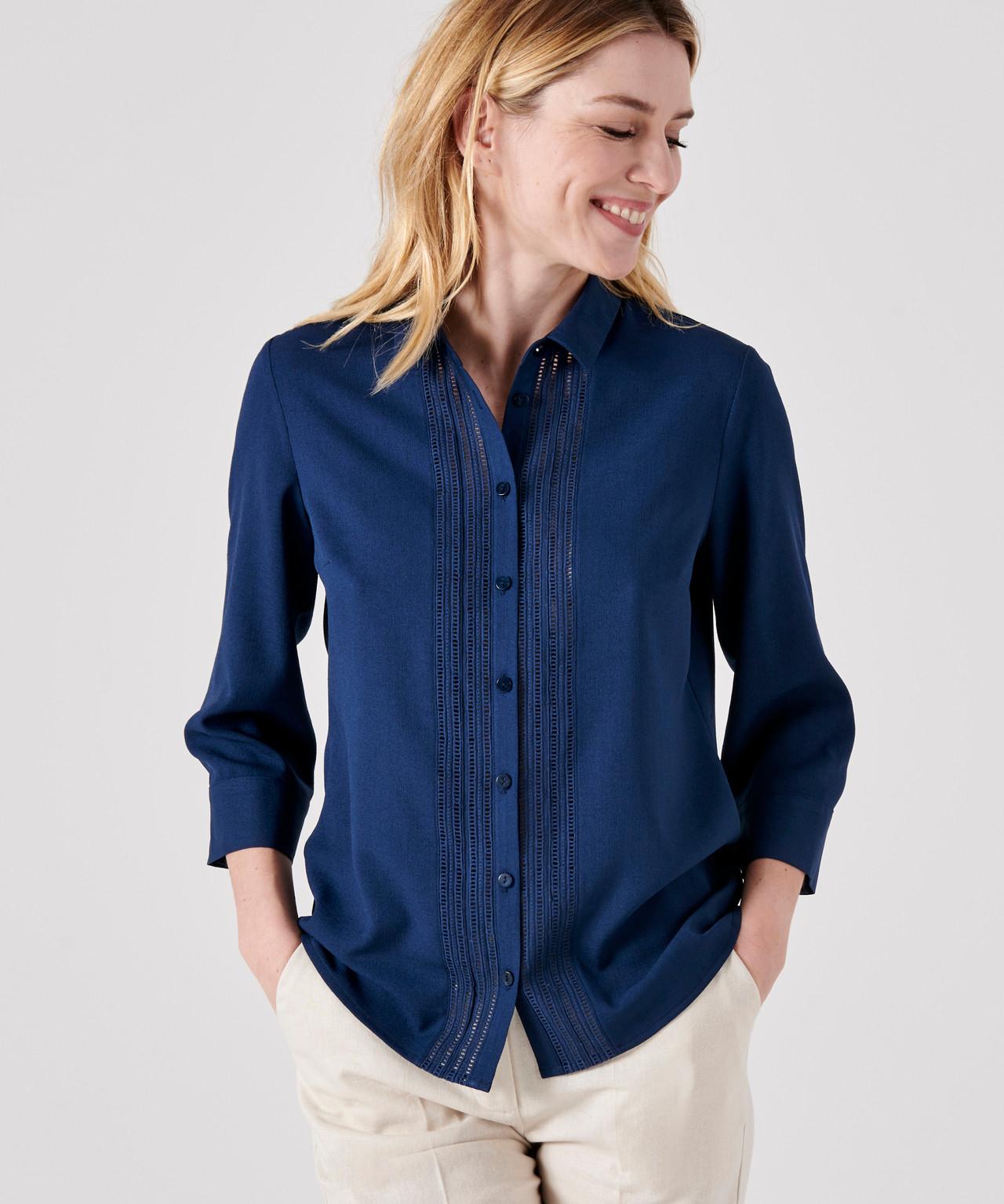 Image of Modische Bluse Mit Hohlsaumstickerei. Damen Blau C/42