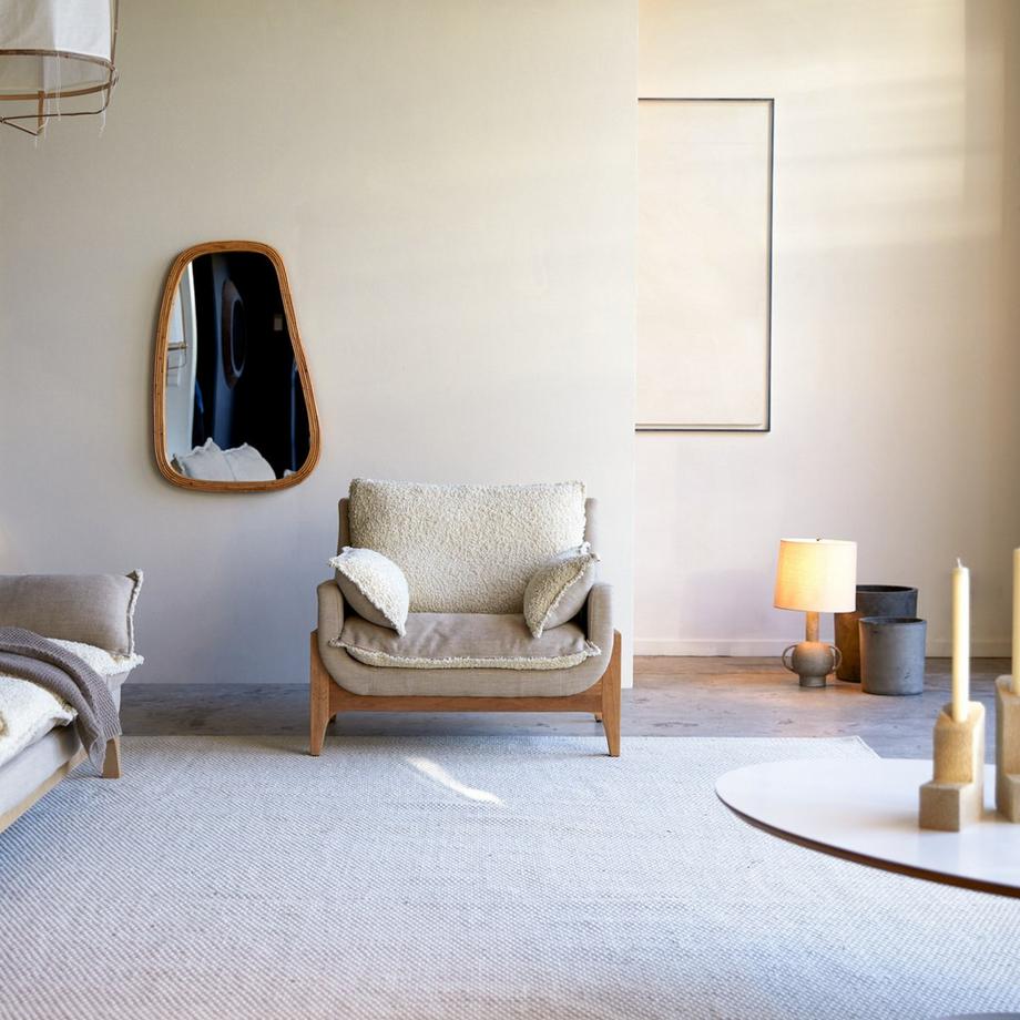 Tikamoon Fauteuil en chêne massif et tissu Linen Woodnest  