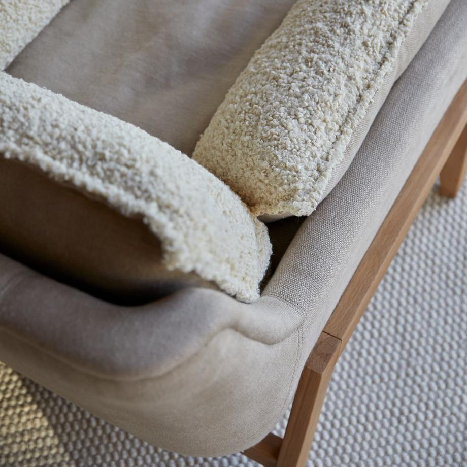 Tikamoon Fauteuil en chêne massif et tissu Linen Woodnest  