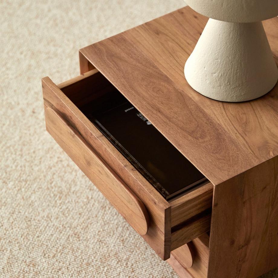 Tikamoon Nachttisch aus massivem Akazienholz 2 Schubladen Olga  