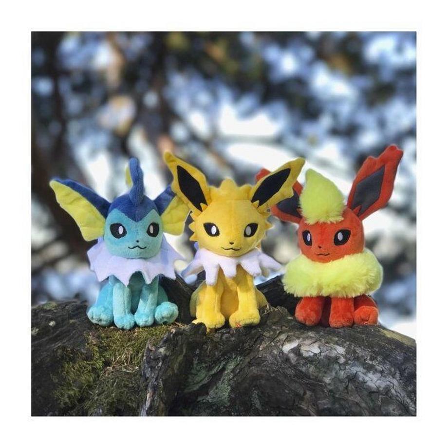 Pokémon  Jolteon Sitting Cuties Plush 