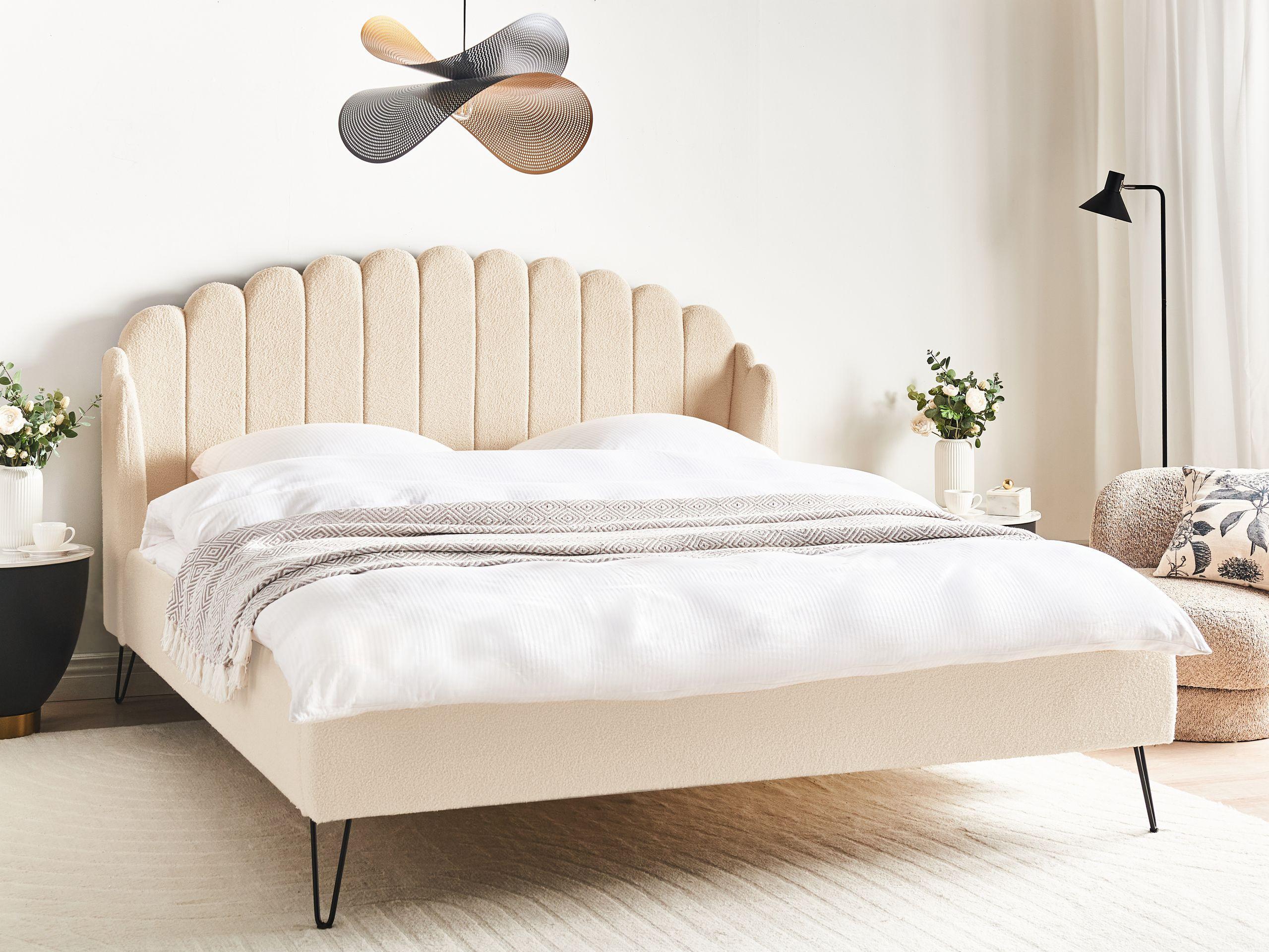 Beliani Lit avec sommier en Bouclé Rétro AMBILLOU  