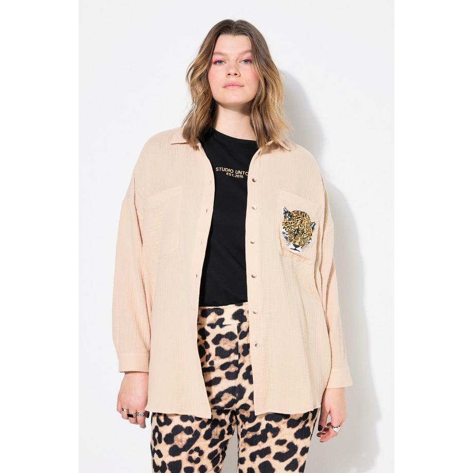 Studio Untold Musselin Oversized Bluse Leo-Patch Tasche  