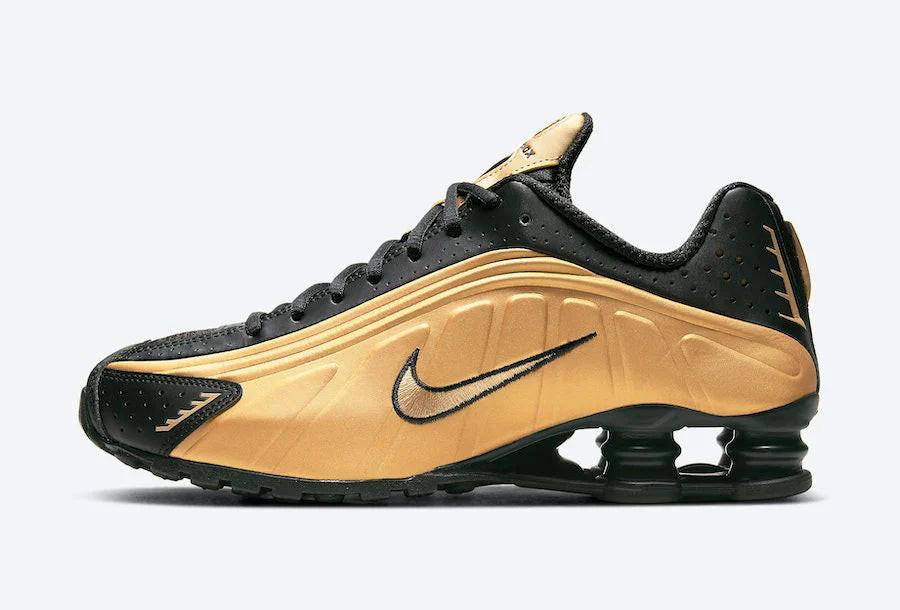 NIKE  Shox R4 - Black Gold 