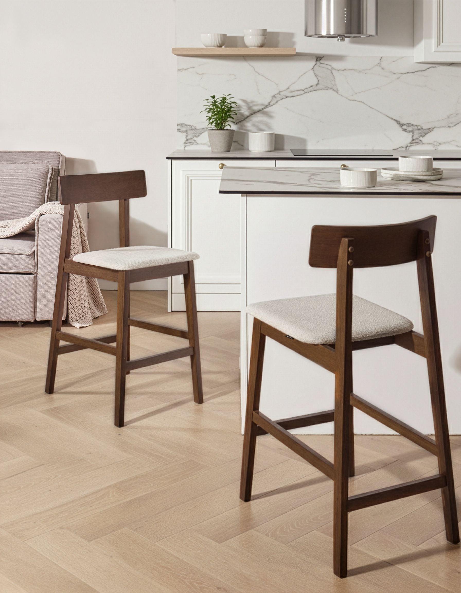 Beliani Lot de 2 chaises de bar en Bois d'hévéa Rétro ISANTI  