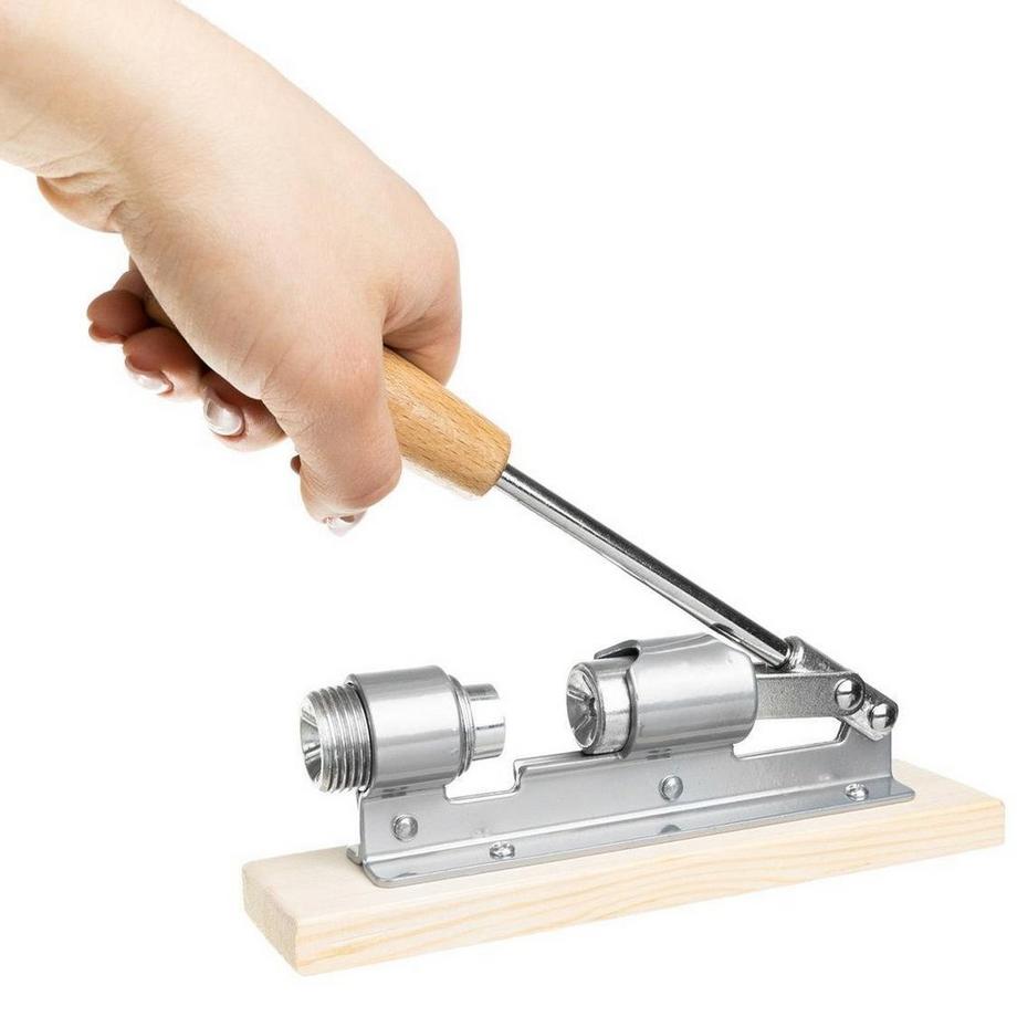 Northio Nussknacker mit Ständer  