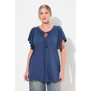 Ulla Popken  T-shirt col tunisien et manches courtes chauve-souris. Galons fantaisie. 