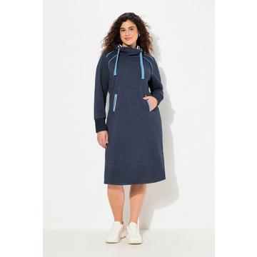 Robe en molleton avec poches, col montant et manches longues, passepoils fantaisie