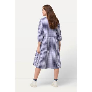 Ulla Popken  Robe midi esprit tunique, tissu gaufré. Décolleté en V et manches 3/4. 