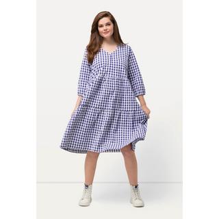 Ulla Popken  Robe midi esprit tunique, tissu gaufré. Décolleté en V et manches 3/4. 