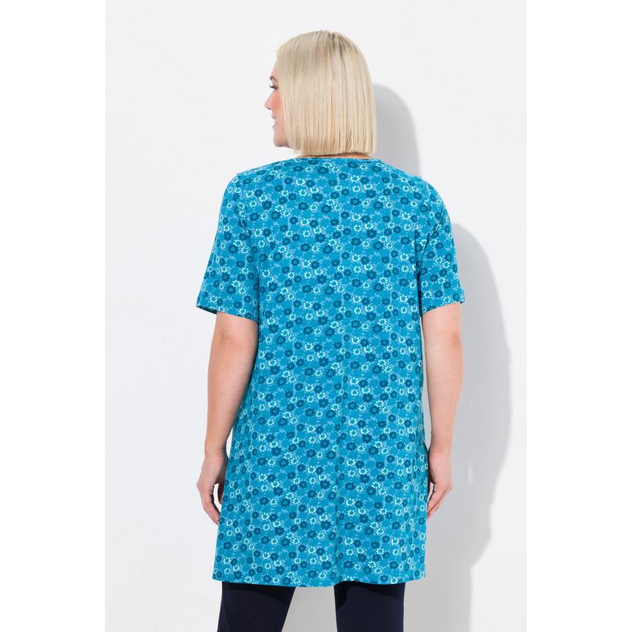 Ulla Popken T-shirt long motif à fleurs col rond manches courtes coupe évasée  